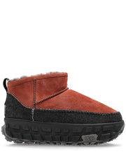 UGG Venture Daze boots